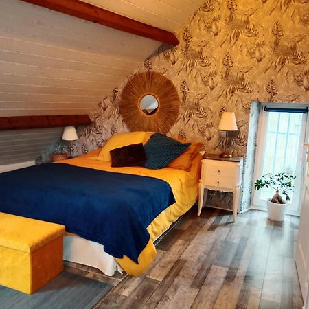 Les Palmiers Bed & Breakfast Bayeux Bagian luar foto
